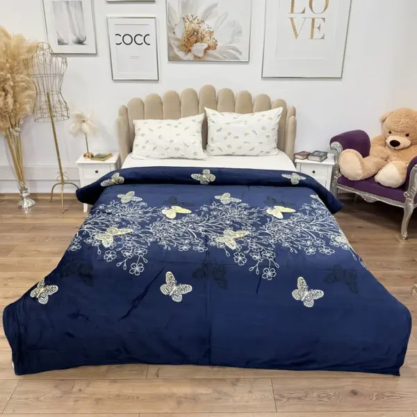 Patura Super Soft Cocolino, 200x230 cm – Rasfat absolut in zilele reci, Bleumarin, fluturi