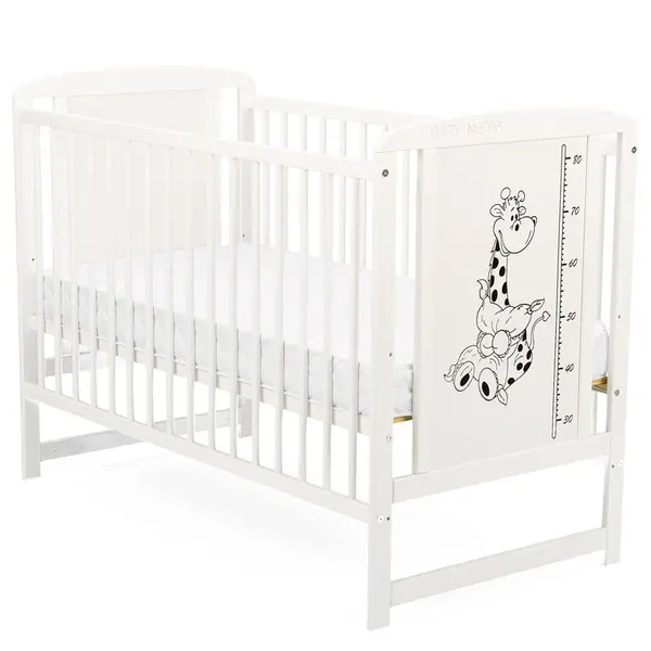Patut din lemn bebe, 120x60 cm, Din lemn de pin si mdf, Stabil si rezistent, Inaltime saltea reglabila pe 3 nivele, Laterala cu 3 bete detasabile, EN716-1, EN716-2, Alb, Babyneeds, Timmi Girafa