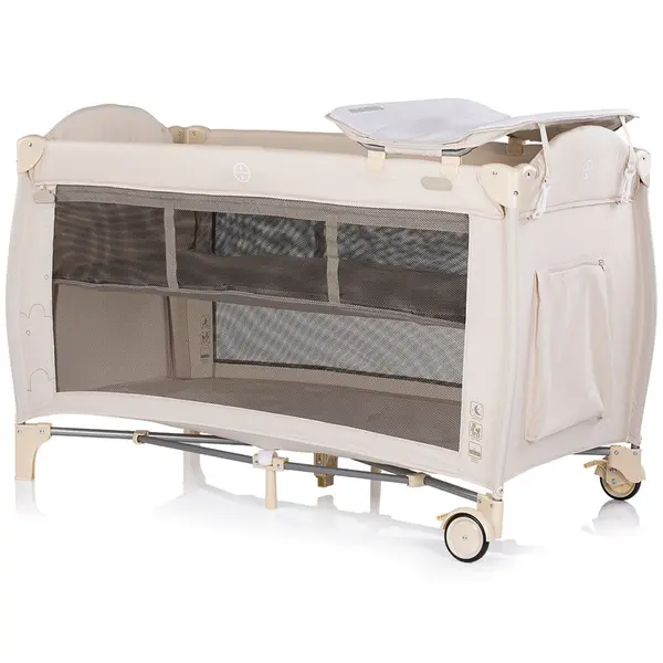 Patut pliabil Chipolino Bella Cashmere cu 2 nivele, saltea de infasat, intrare laterala cu fermoar, carusel muzical cu jucarii, tava pentru accesorii si geanta de transport