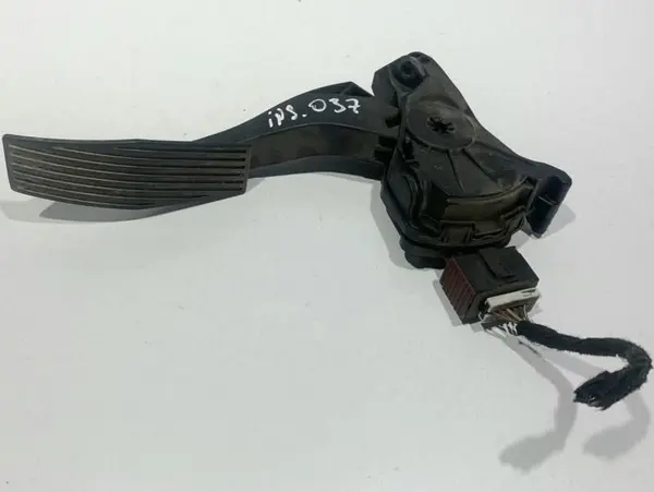 Pedala acceleratie 13237352 Opel Insignia A (2008-2013) 2.0 cdti A20DTH 160 cp