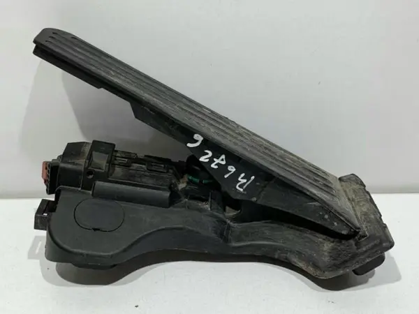 Pedala acceleratie 1K1723503L Volkswagen Golf 5 (2004-2009) 2.0 tdi CBAB