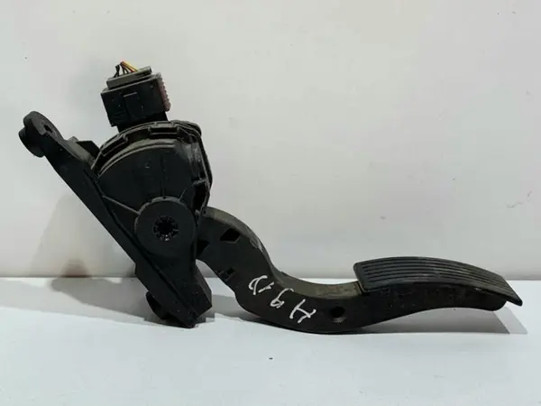 Pedala acceleratie 32700-1RXXX Hyundai i20 2 (2014-2018) 1.2 benzina G4LA