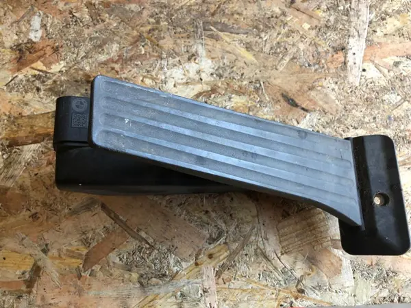 Pedala acceleratie 6770935 BMW Seria 1 (2004-2011) [E81, E87] 2.0d
