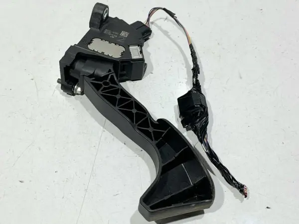 Pedala acceleratie 78110-02120 Toyota Auris (2013-2015) 1.3 benzina NRE180 101 cp