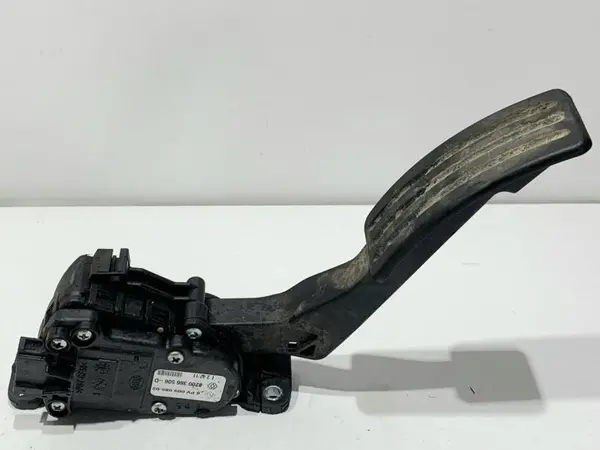 Pedala acceleratie 8200386506 Dacia Duster (2010-2013) 1.5 dci 110 cp K9K (898)