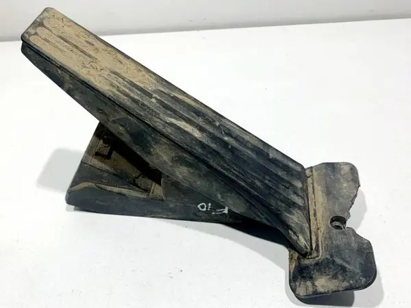 Pedala acceleratie BMW Seria 5 (2010-2017) [F10] 3.0d N57d30A