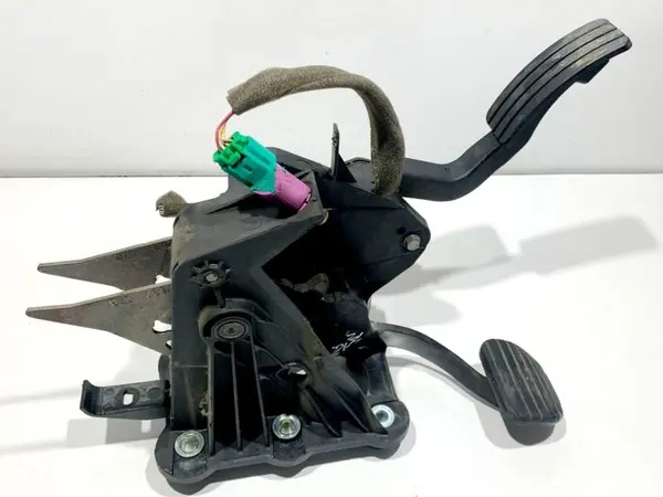 Pedala acceleratie si frana 180050001R Renault Laguna 3 (2007-2010) 1.5 dci K9K 846