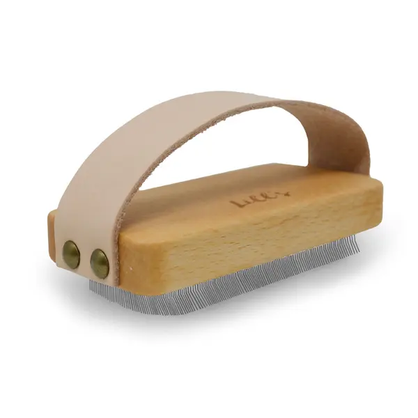 Perie durabila pentru blana de caine IRIS - indeparteaza substratul blanii - 12x6 cm - din lem de fag, maner din piele tabacita vegetal