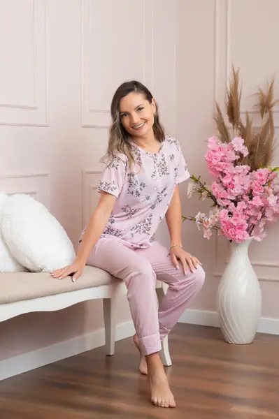 Pijama dama Lena cu imprimeu floral lila si buzunar