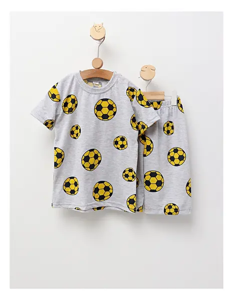 Pijama de vara gri-galben, Fotbal