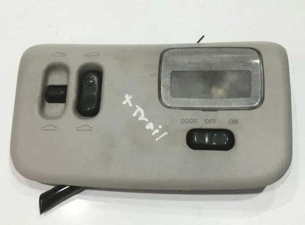 Plafoniera - lampa Nissan X-Trail (2001-2007)