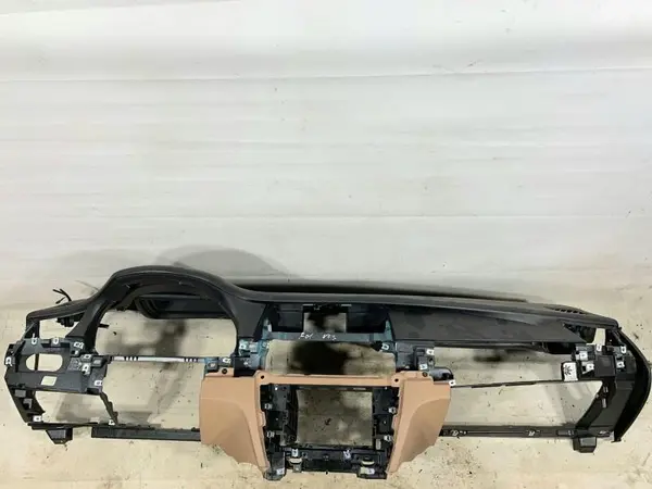 Plansa bord BMW Seria 7 (2008-2015) [F01, F02]