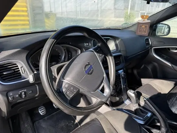 Plansa bord Volvo V40 (2012-2016)