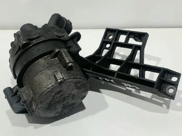 Pompa aditionala apa 7566335 BMW Seria 5 (2010-2017) [F11] 4.4 benzina