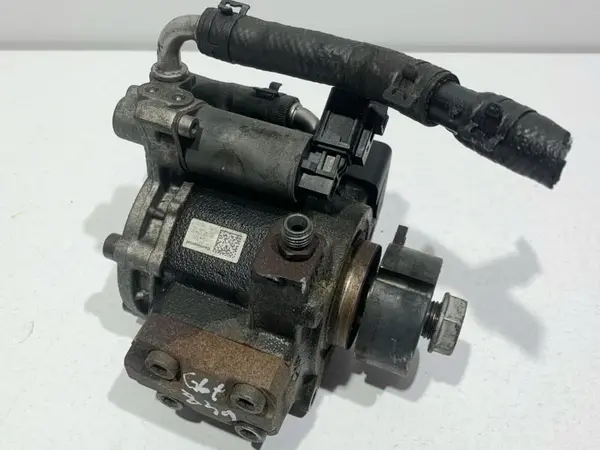Pompa inalta presiune 03L130755AH Volkswagen Caddy 3 facelift (2010-2015) 1.6 tdi CAYC