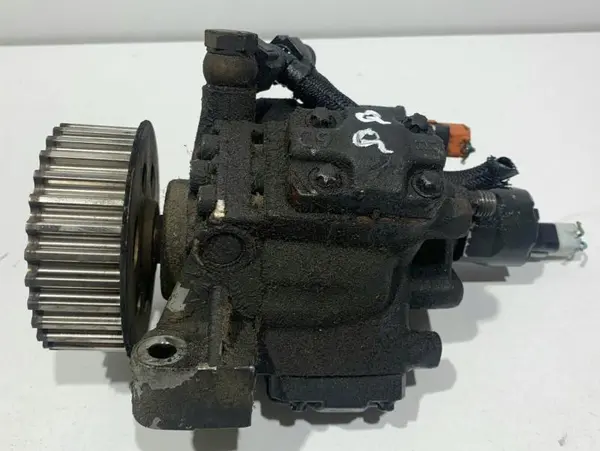 Pompa injectie 8200821184 Renault Megane 3 (2008-2012) 1.5 dci K9K (780)
