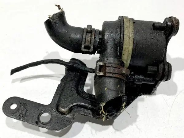 Pompa recirculare apa 6R0965561A Volkswagen Passat B7 (2010-2014) 1.6 tdi CAYB