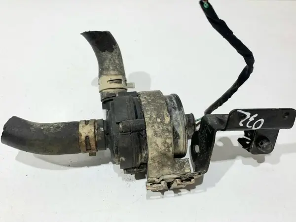 Pompa recirculare apa 8200285950 Nissan X-Trail (2007-2010) [T31] 2.0 dci M9R (802)