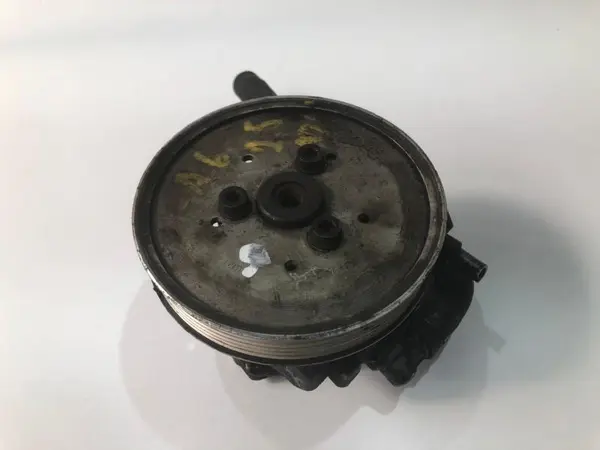 Pompa servodirectie 4b0145155r Audi A4 (2001-2004) [8E2, B6] 2.5 tdi akn, ake, afb