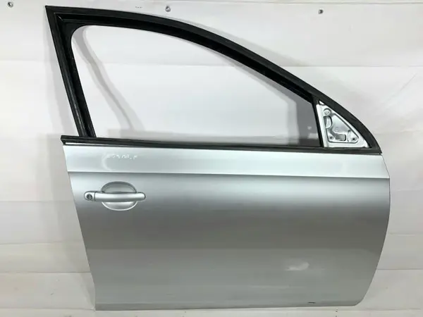 Portiera usa dreapta fata culoare argintie - la7w Skoda Rapid (2012-2017)