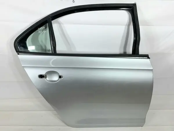 Portiera usa dreapta spate culoare argintie - la7w Seat Toledo 4 (2012-2018)