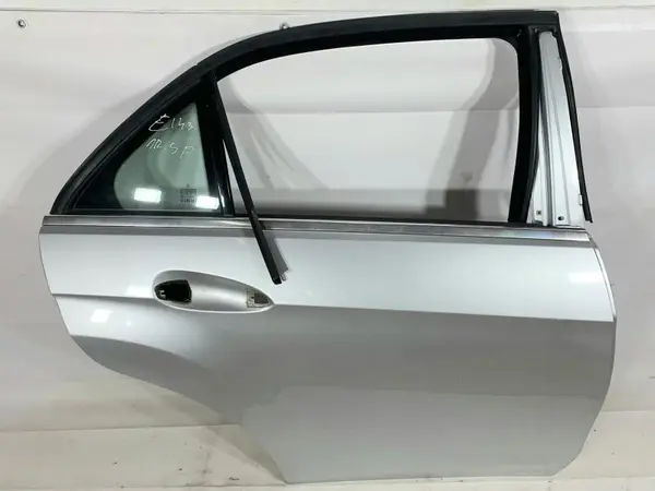 Portiera usa dreapta spate culoare argintiu - 775 Mercedes E-Class (2009->) [W212]