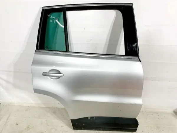Portiera usa dreapta spate culoare gri - la7w Volkswagen Tiguan (2007-2011)