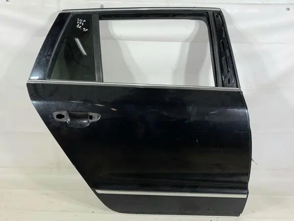 Portiera usa dreapta spate culoare negru - lf9r Skoda Superb facelift (2013-2015)