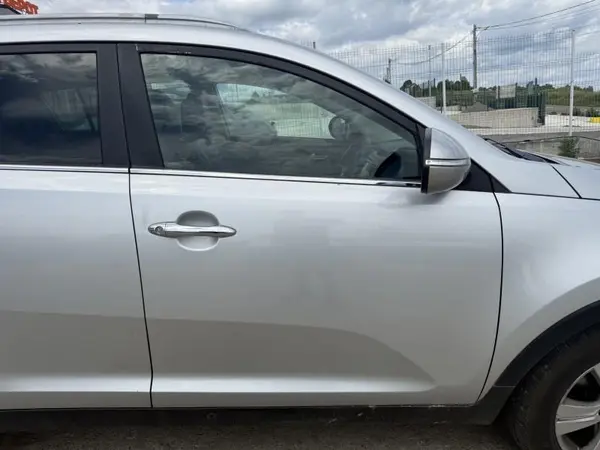 Portiera usa fata dreapta culoare argintie Kia Sportage (2010-2015)