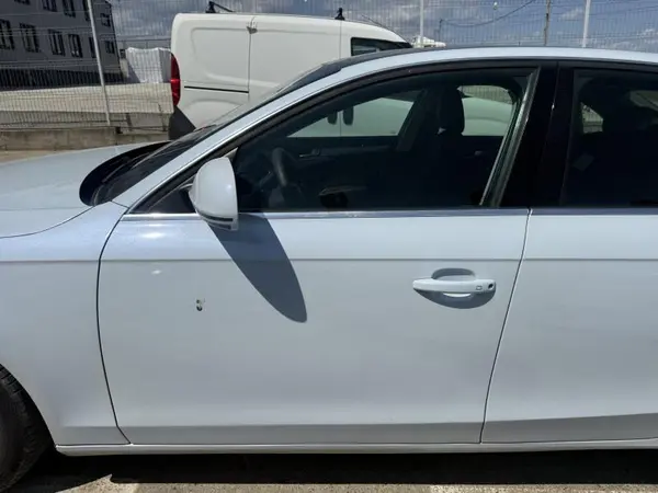 Portiera usa fata stanga culoare alba Audi A4 (2007-2011) [8K2, B8]