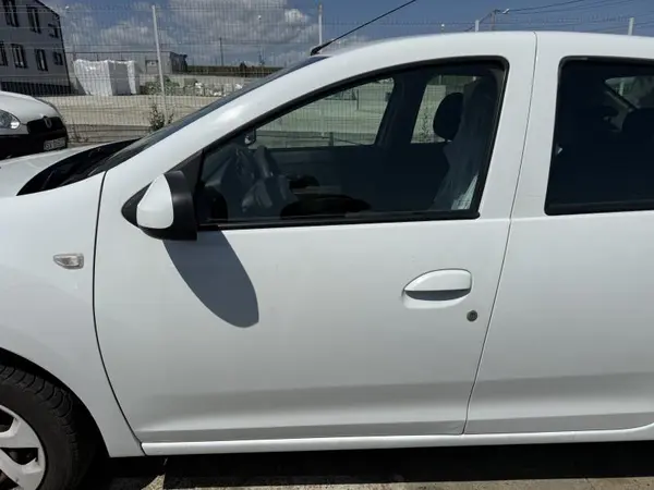 Portiera usa fata stanga culoare alba Dacia Sandero 2 facelift (2016-2020)