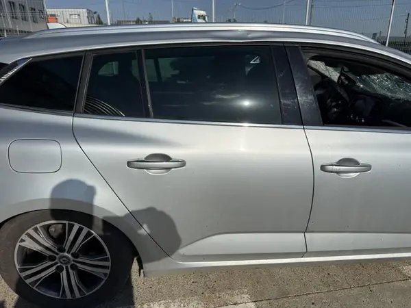 Portiera usa spate dreapta culoare argintie Renault Megane 4 (2016-2020)