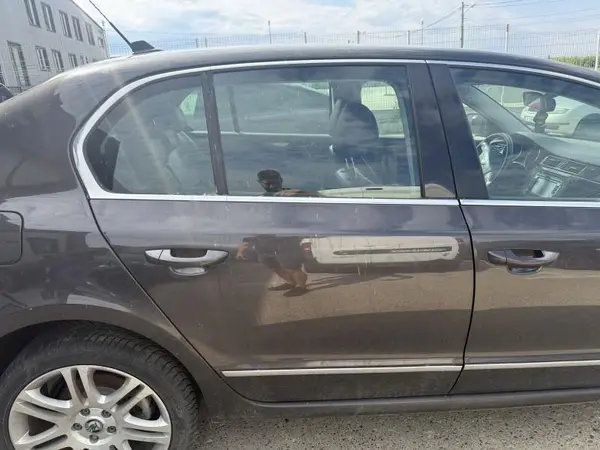 Portiera usa spate dreapta culoare mocca brown metallic - lf8m Skoda Superb 2 (2008-2013)