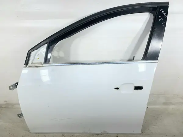 Portiera usa stanga fata culoare alba Chevrolet Cruze (2012->) [J308]