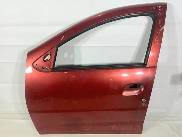 Portiera usa stanga fata culoare rosie Dacia Sandero 2 (2012-2017)
