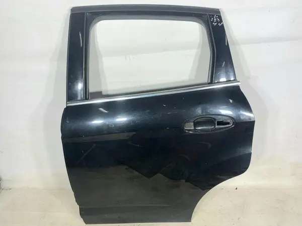 Portiera usa stanga spate (cu defect) culoare panther black (metallic) Ford C-Max 2 (2010-2019)