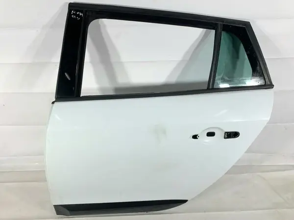 Portiera usa stanga spate culoare alba Renault Megane 3 (2008-2012)