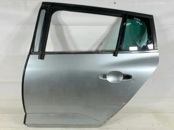 Portiera usa stanga spate culoare argintie Renault Megane 4 (2016-2020)
