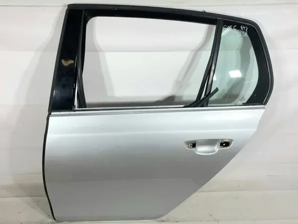 Portiera usa stanga spate culoare argintiu - la7w Volkswagen Golf 6 (2008-2013)