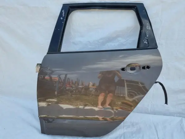 Portiera usa stanga spate culoare maro cod: tecnb Renault Scenic 3 (2009-2011)