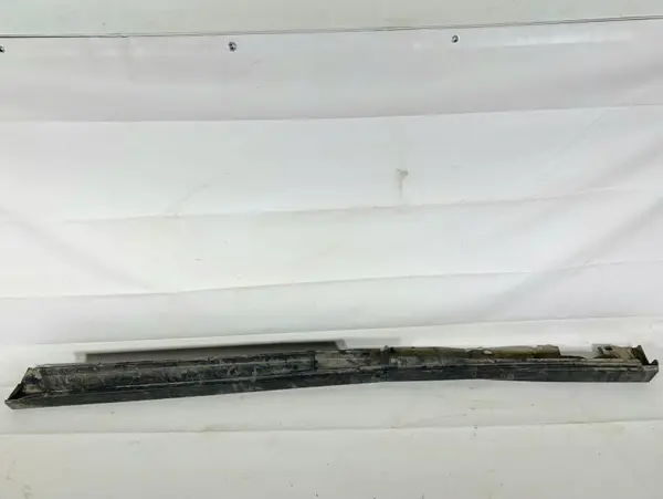 Prag stanga culoare alba Ford Grand C-Max (2010-2015)