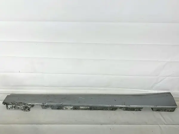 Prag stanga culoare glaciersilber metallic (a83) BMW Seria 1 facelift (2015-2019) [F20]
