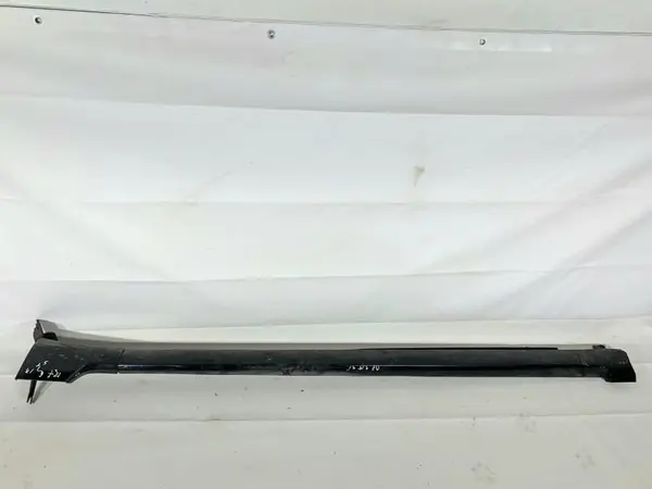 Prag stanga culoare negru - lc9x Volkswagen Passat B7 (2010-2014)