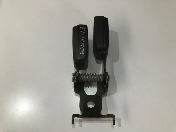 Pretensioner centura de siguranta stanga ai mijloc spate Renault Fluence (2009-2012)