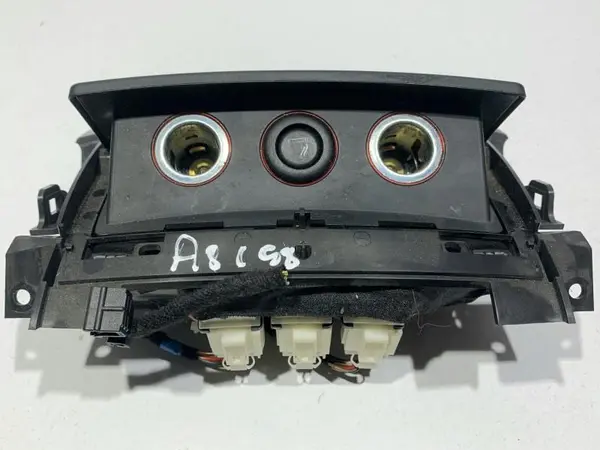 Priza auto / scrumiera 4H0864051B Audi A8 (2009-2017) [4H] D4