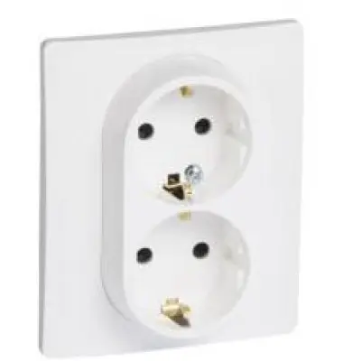 Priza dubla cu CP Niloe Legrand 764534