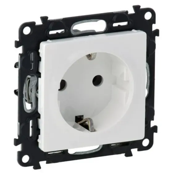 Priza schuko 2P+T Legrand 753120, protectie copii, borne automate, 16A, 250V, IP20, alba