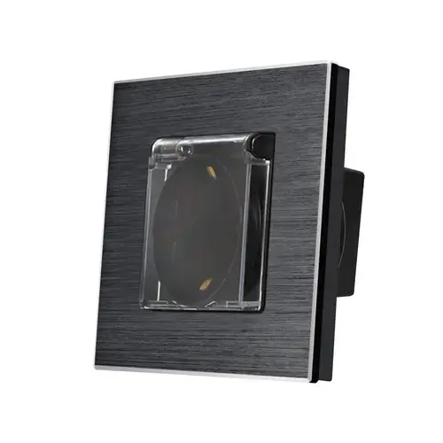 Priza Simpla cu Capac de Protectie LUXION cu rama din aluminiu