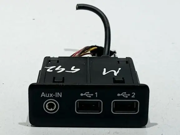 Priza usb / aux 280231941R Renault Megane 4 facelift (2020-2024)