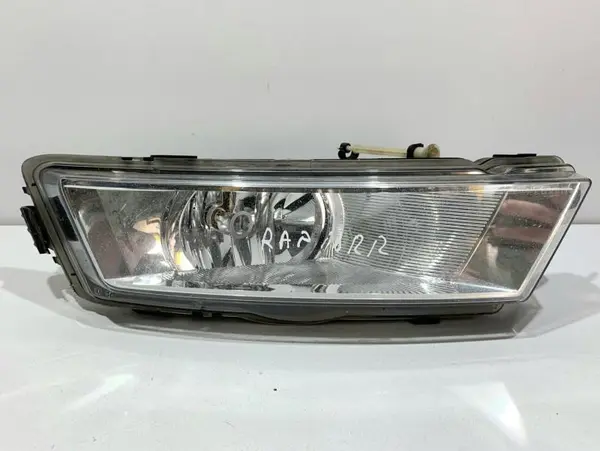 Proiector ceata dreapta 5JA941702 Skoda Rapid (2012-2017)